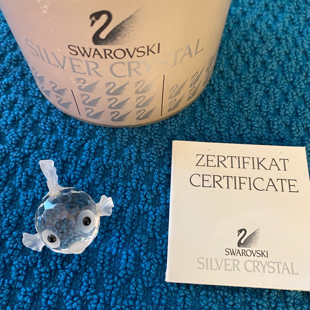 Vintage Swarovski Silver Crystal Small Puffer Fish 7668NR020000 With Box…